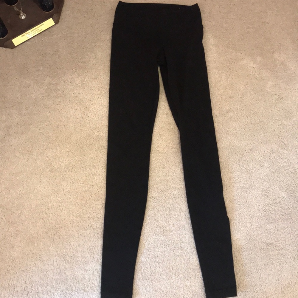 black lulu lemon leggings